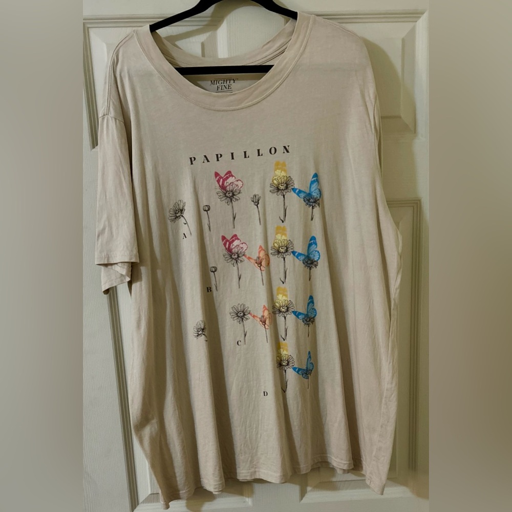 3/$15 EUC TAUPE PAPILLON BUTTERFLY TUNIC GRAPHIC TEE NEUTRAL GIRLHOODCORE
